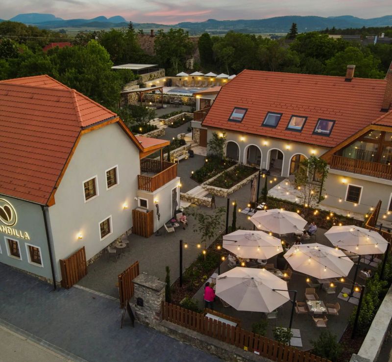 Mandilla**** Köveskál - foto 1