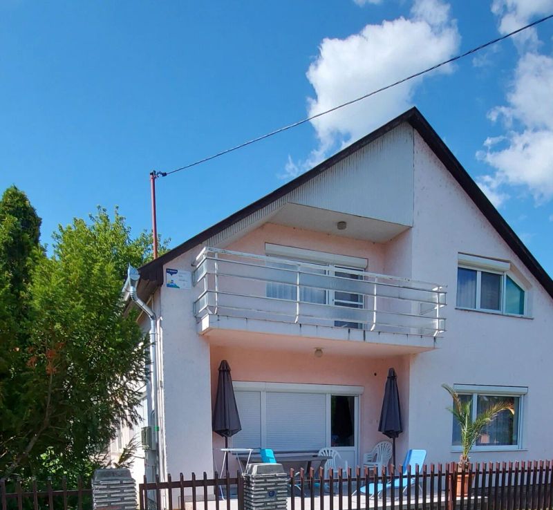 Erika Hàz Balatonfenyves - foto 1