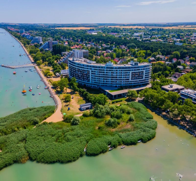 MF Club 218 Panorama Wellness Apartman Siófok - foto 1