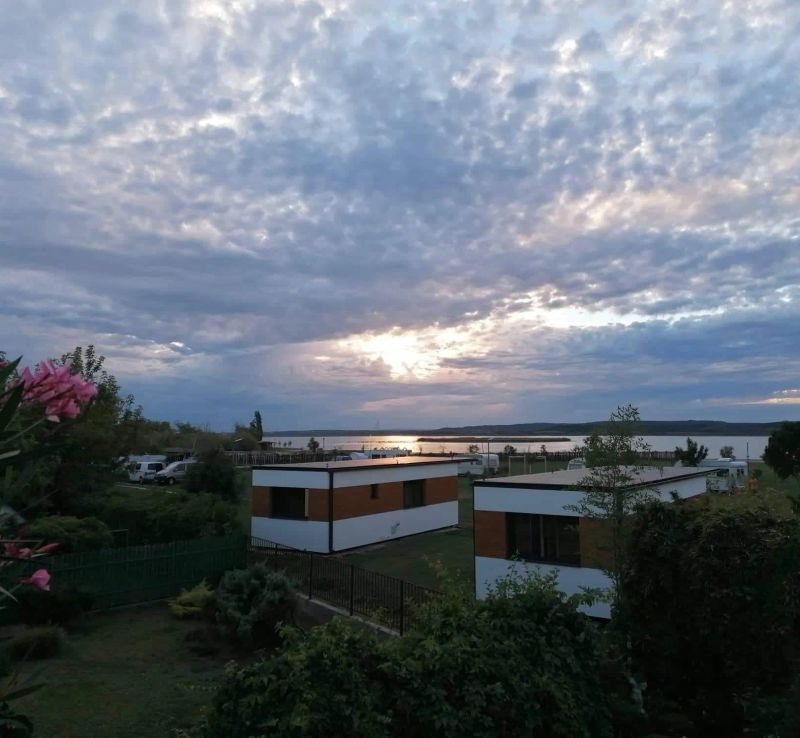 Surfcamping Relax Premium Modul Apartman Gárdony - foto 1