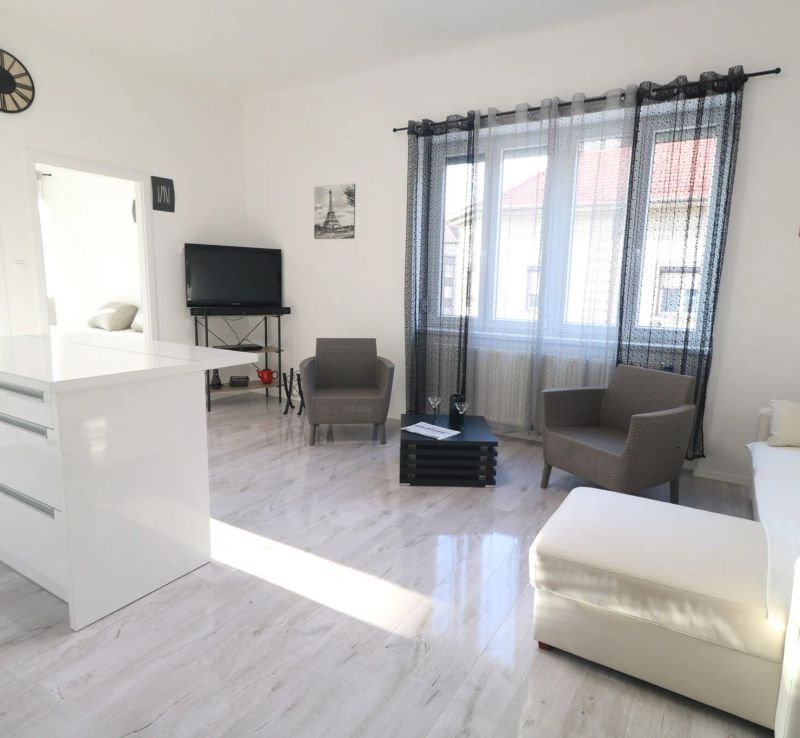 Black or white Apartman Szeged - foto 1