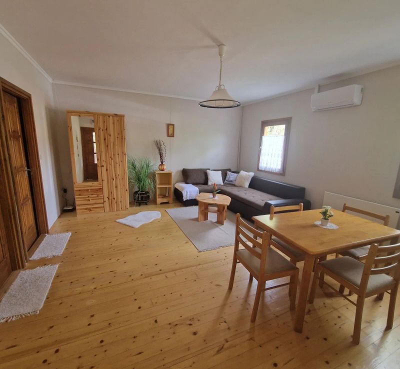 Vizslavár-lak Vendégház Abádszalók - foto 1