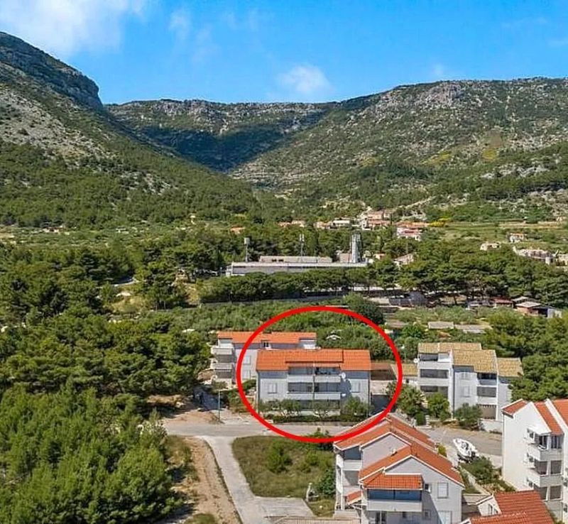 Apartments With Parking Space Bol, Brač - 20004 Bol - foto 1