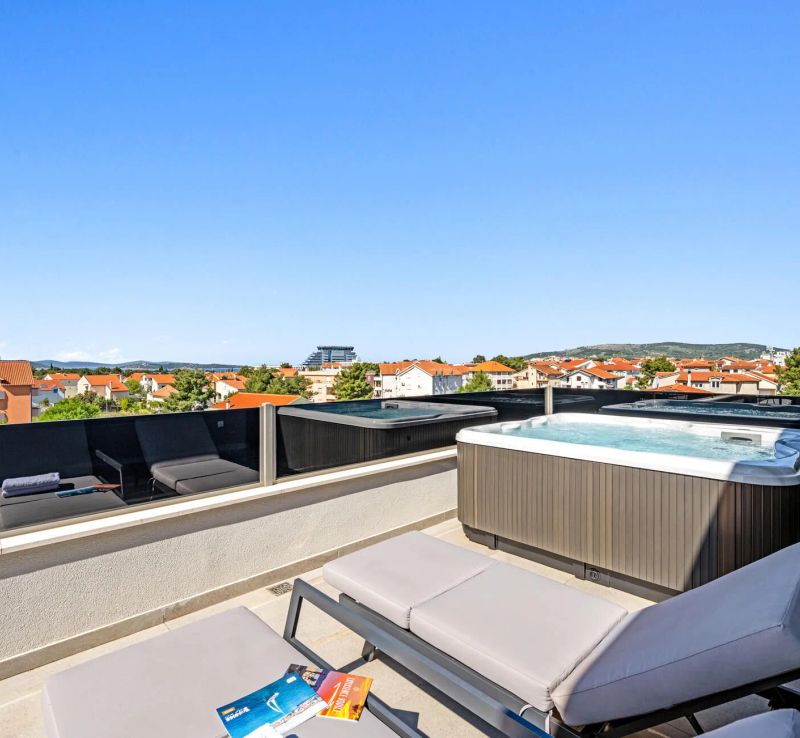 Apartman Vodice - CDJ665 - foto 1