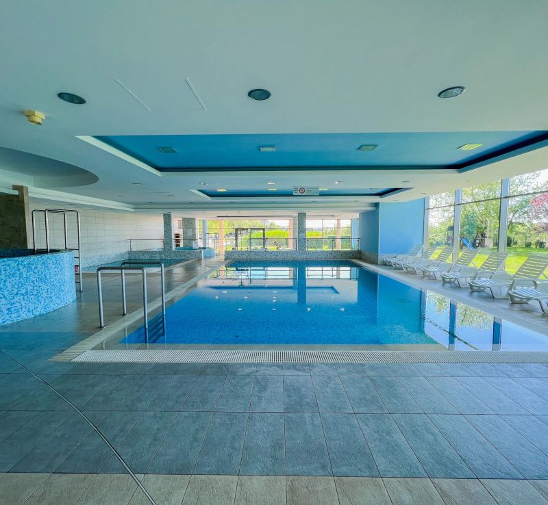 Club218 Red Wellness Apartman Siófok - foto 1