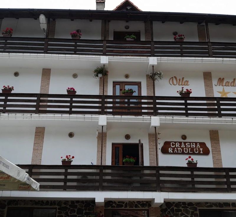 Camere de închiriat Mădălina Băile Govora - foto 1