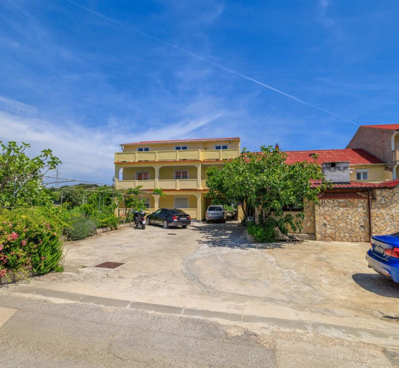Apartments Milorad M Lopar - foto 1