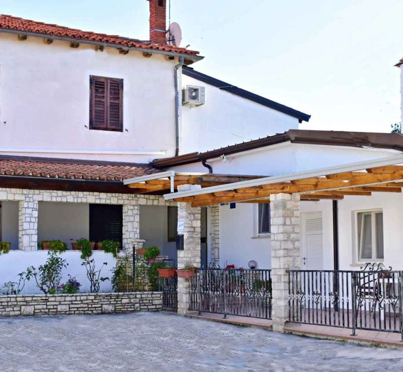 Apartments With Parking Space Zambratija, Umag - 22658 Zambratija - foto 1