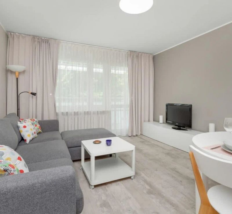 Stylowy Apartament z Balkonem | 200 m od Plaży - foto 1