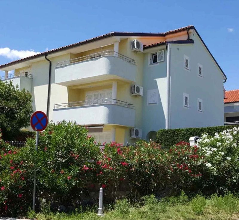 Apartments Cecille Baška - foto 1