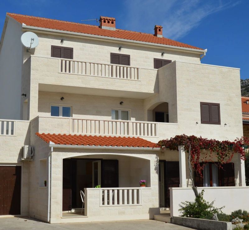 Apartments Frama Bol - foto 1