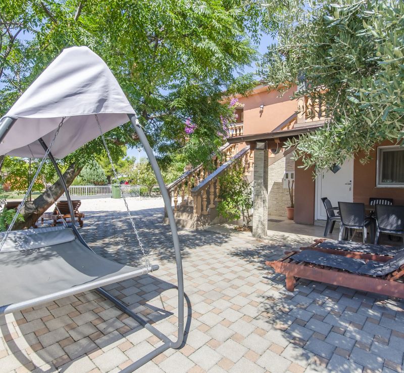 Apartments Lovely Courtyard Vir - foto 1