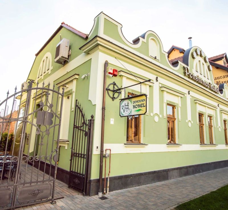 Pensiunea Kokel Dumbrăveni - foto 1