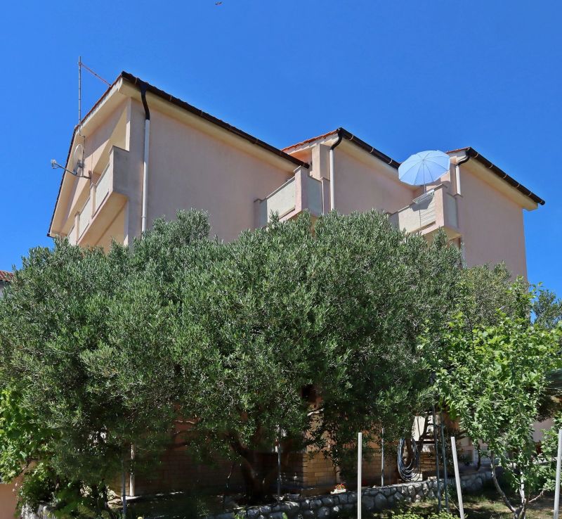 Apartments With Parking Space Lopar, Rab - 23747 Lopar - foto 1