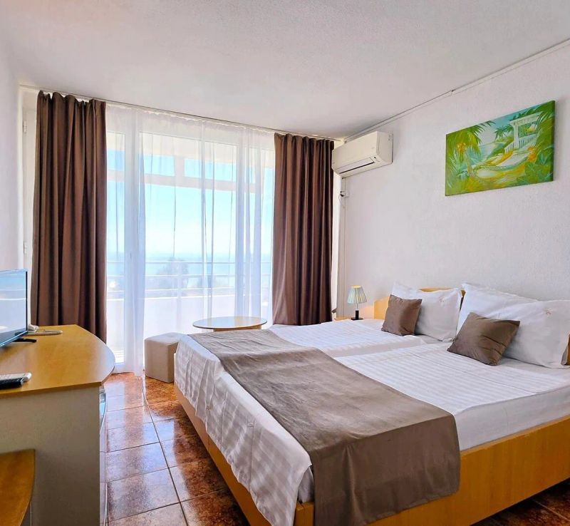 Hotel Cerna Saturn - Litoral - foto 1