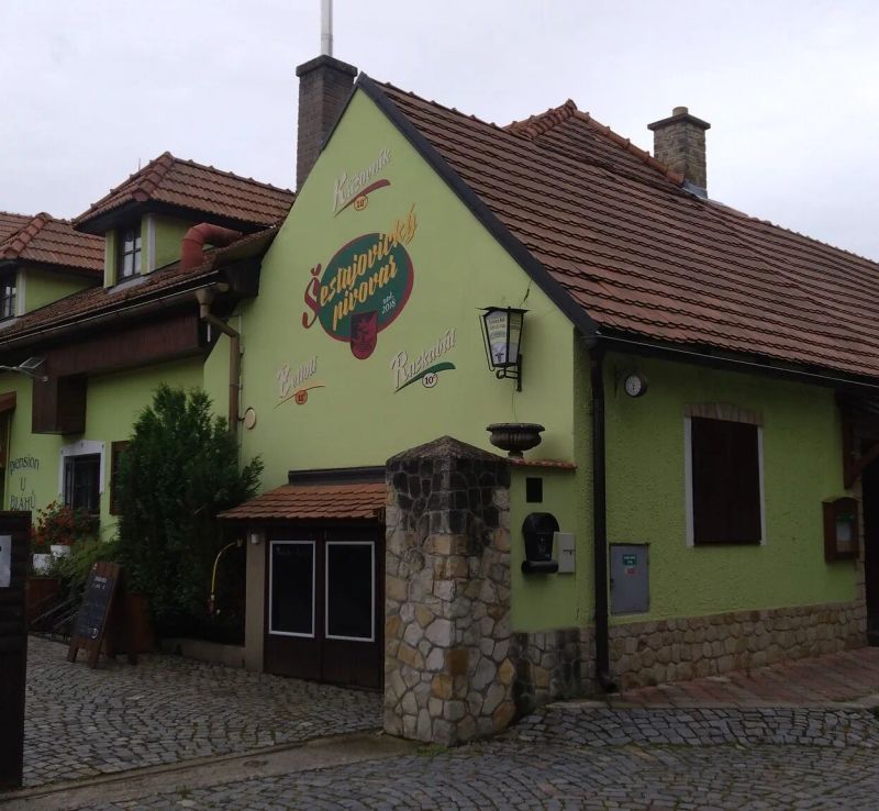 Ubytování v Šestajovickém pivovaru - foto 1