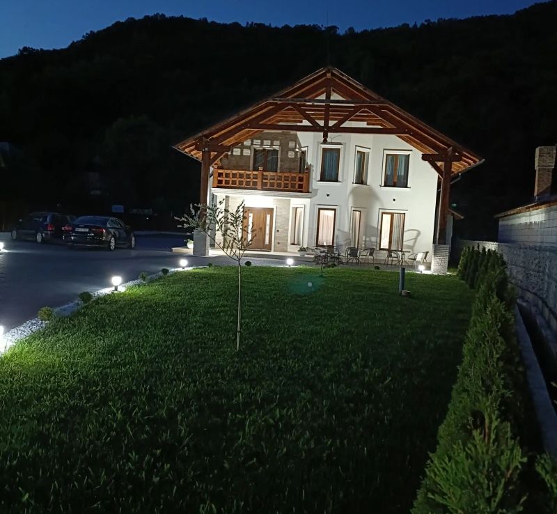 Casa Sub Dumbravă Bârsana - foto 1