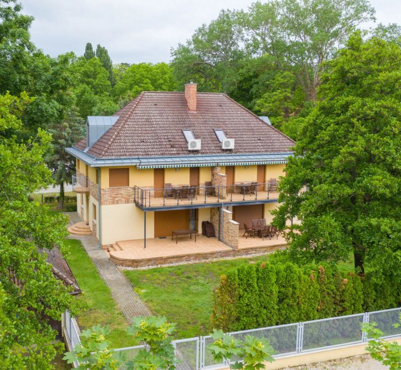Villa Apartman - Hotel OTP Balatonszemes - foto 1