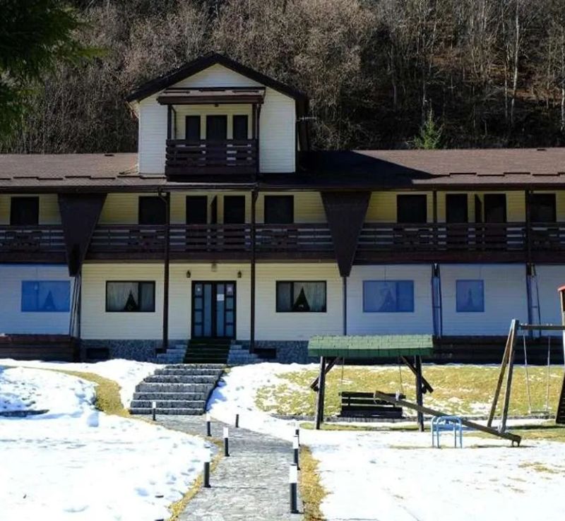 Pensiunea Nad Inn Sătic - foto 1