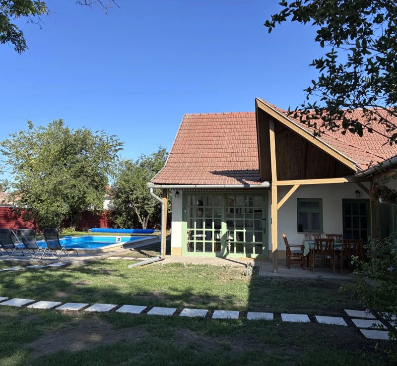 Zöld Ablakos Ház Poroszló - foto 1