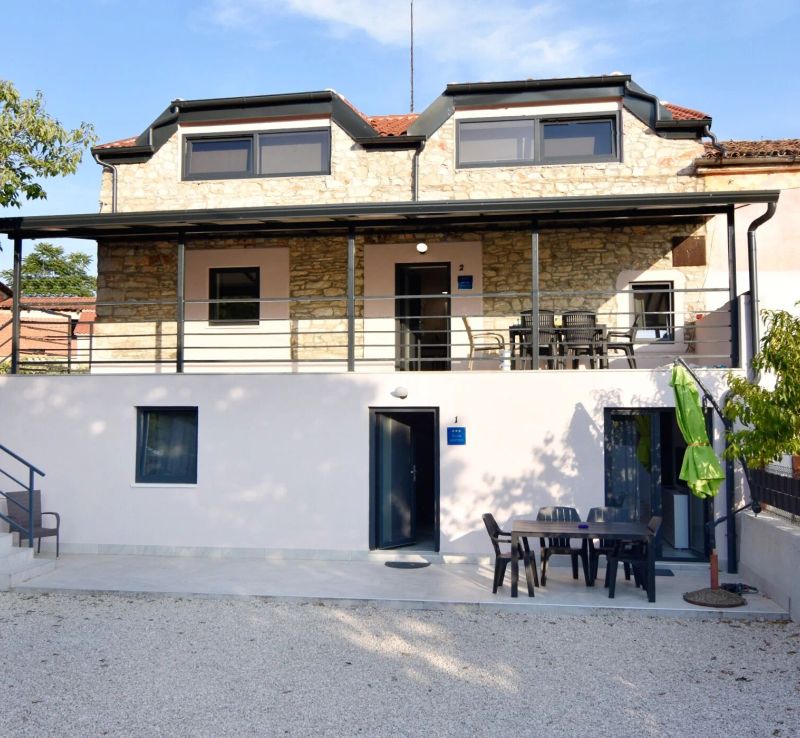 Apartments With Parking Space Plovanija, Central Istria - Središnja Istra - 23660 Plovanija - foto 1