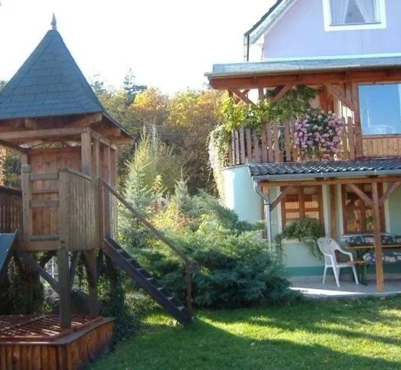 Börzsönyalja Vendégház Diósjenő - foto 1