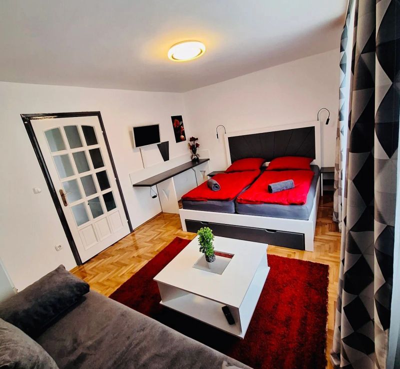 Iskolakert Apartman Sárospatak - foto 1