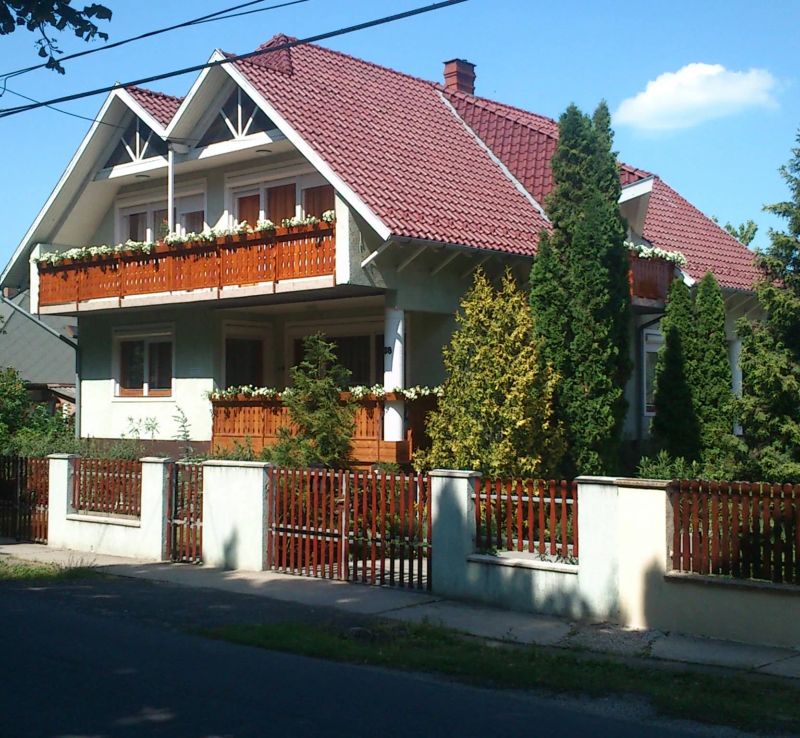 Bertalan Apartmanház Balatonföldvár - foto 1