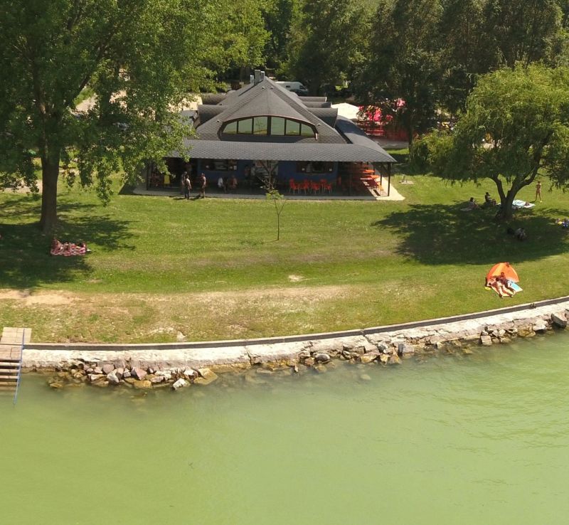 Színes Panoráma Apartman Balatonlelle - foto 1