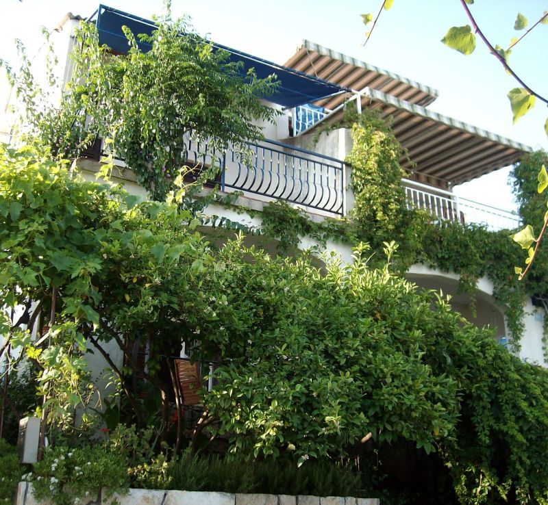 Apartments By The Sea Seget Vranjica, Trogir - 2037 Seget Vranjica - foto 1