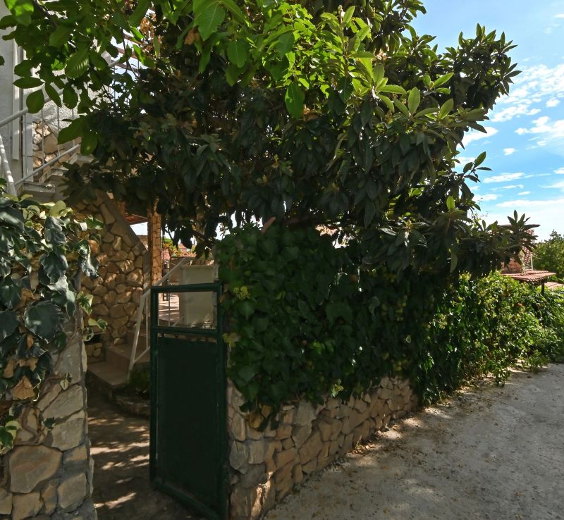 Apartments By The Sea Seget Vranjica, Trogir - 1037 Seget Vranjica - foto 1