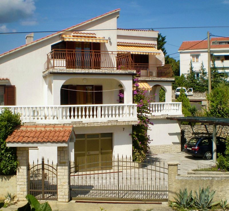 Apartments With Parking Space Pinezići, Krk - 5319 Pinezići - foto 1
