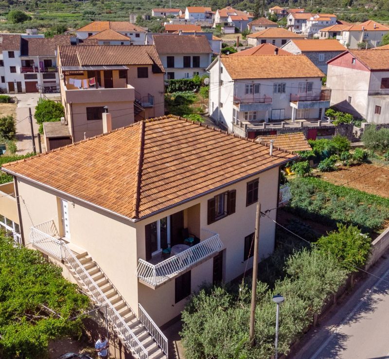 Apartments And Rooms With Parking Space Jelsa, Hvar - 4028 Jelsa - foto 1