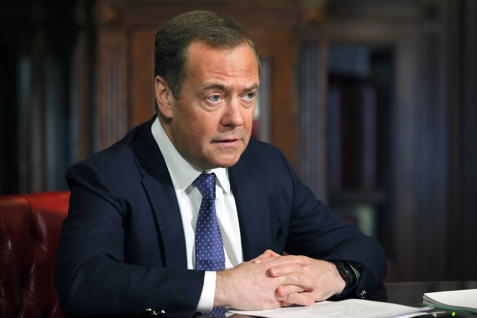 Medvedev amenință Ucraina.  „Moscova va folosi arme nucleare”