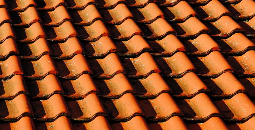Dachówka cementowa – cena i rodzaje dachówki cementowej