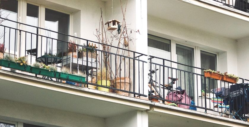 Loggia a balkon – czym się różnią?