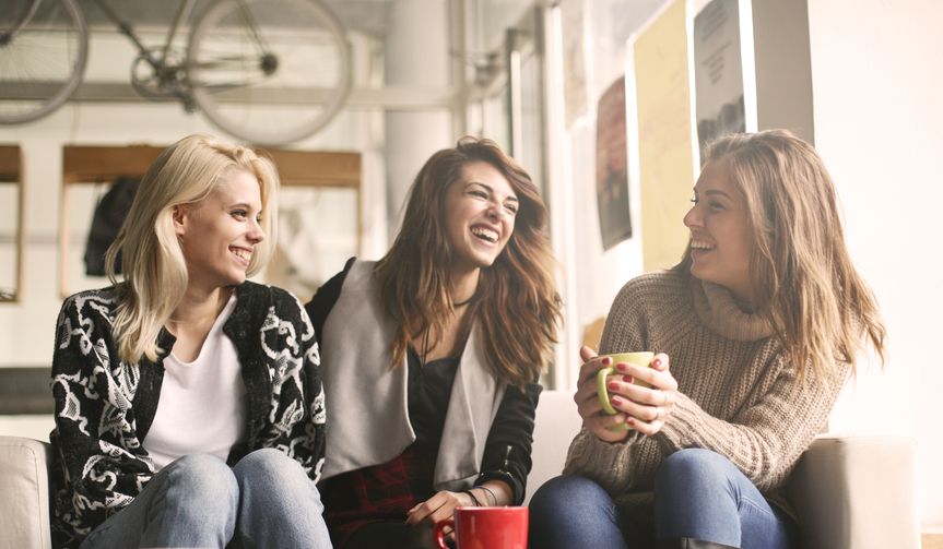 Wykształcona i zdeterminowana, by osiągnąć sukces. Polki nie mają łatwo - raport z Wielkiego Badania Opinii Polek