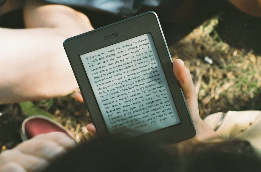 Jeśli rozrywka, to na jakim urządzeniu? Tablet czy czytnik?