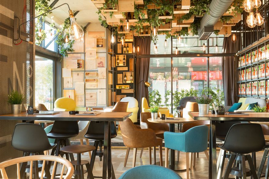 Niezwykłe restauracje w Polsce, w których poczujesz się jak na wakacjach
