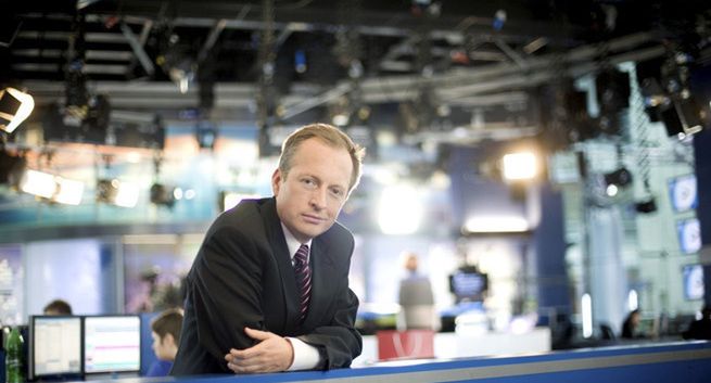 Po 10 latach TVN24 kończy „Piaskiem po oczach”. Jesienią Konrad Piasecki bez wieczornego programu