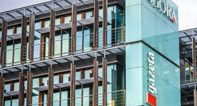 Agora negocjuje ze związkowcami zwolnienia grupowe. Po kolejnym spotkaniu „jakieś pół kroku naprzód”