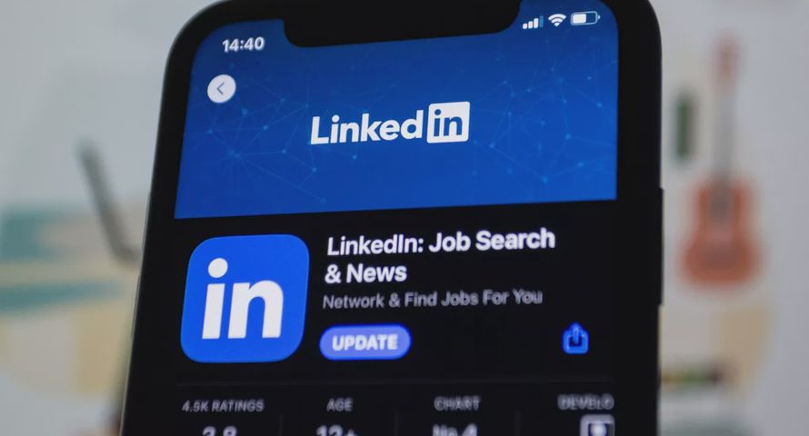 LinkedIn wycofuje się ze zmiany w algorytmie. „To był test”