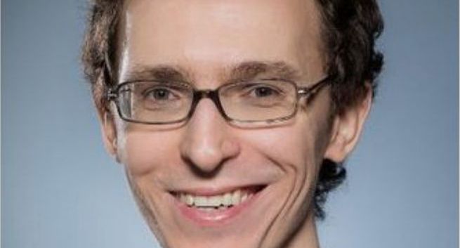 Gazeta.pl przeprasza za ankietę obśmiewającą atak kością po wyborach