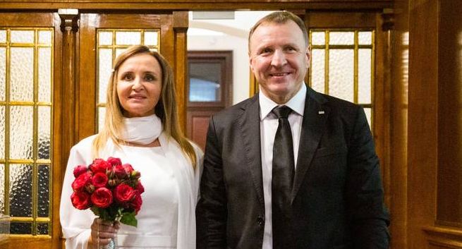 Jacek Kurski pozwie „Gazetę Wyborczą”. Opisano kulisy jego drugiego ślubu