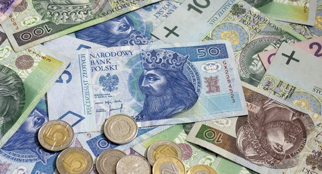 Zamieszanie z „podatkiem od zbiórek”. Wiceminister finansów zabrał głos