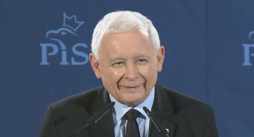 PiS ma aplikację Biało-Czerwoni. Kaczyński mówi o integrowaniu społeczności
