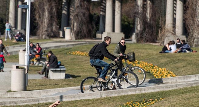 Polacy mniej martwią się o zdrowie, a więcej o stabilność swojej sytuacji finansowej