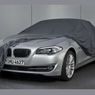 BMW sedan serii 5 częściowo odsłonięty