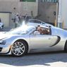 Arnold Schwarzenegger w swoim Bugatti Veyronie Grand Sport Vitesse