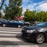 Wyprzedzanie na przejściu dla pieszych to codzienność. Kierowcy nie wiedzą, że to robią